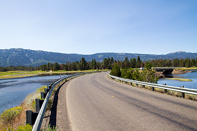 Read more about the article A Slow Drive Around Lake Cascade