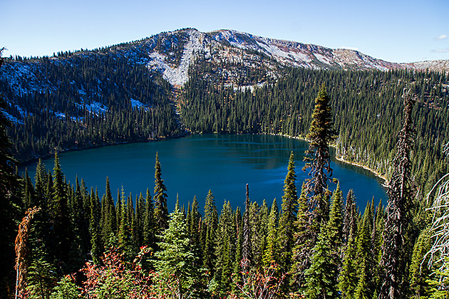 Read more about the article Grizzly Patrol Hikes to Hidden Lake