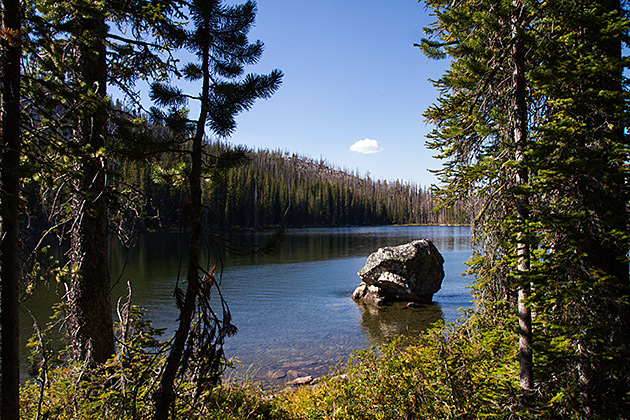 Read more about the article A Short Hike to Rainbow Lake